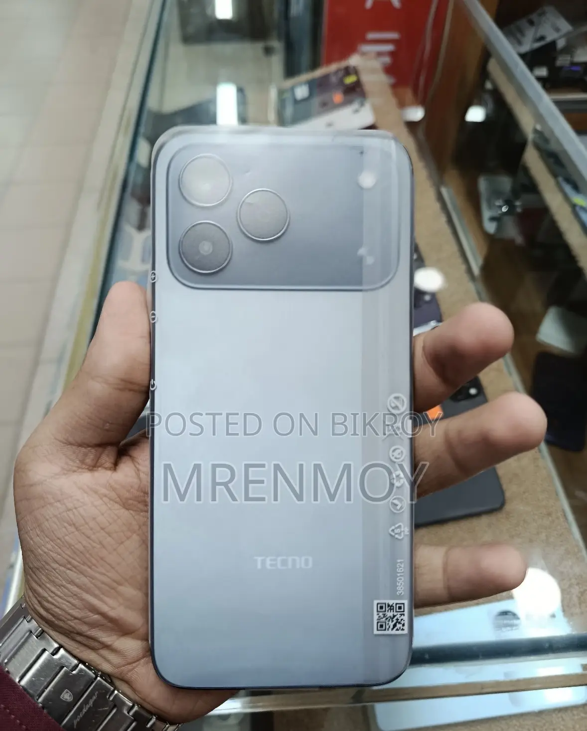 নতুন টেকনো স্পার্ক ৫০ ১২৮ জিবি কালো