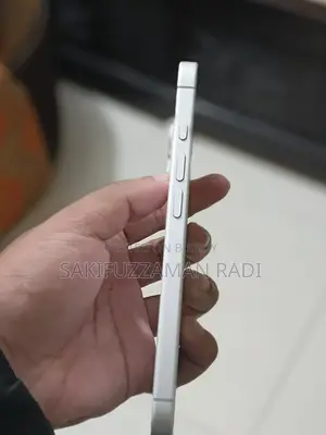 Apple iPhone 16 128 GB White