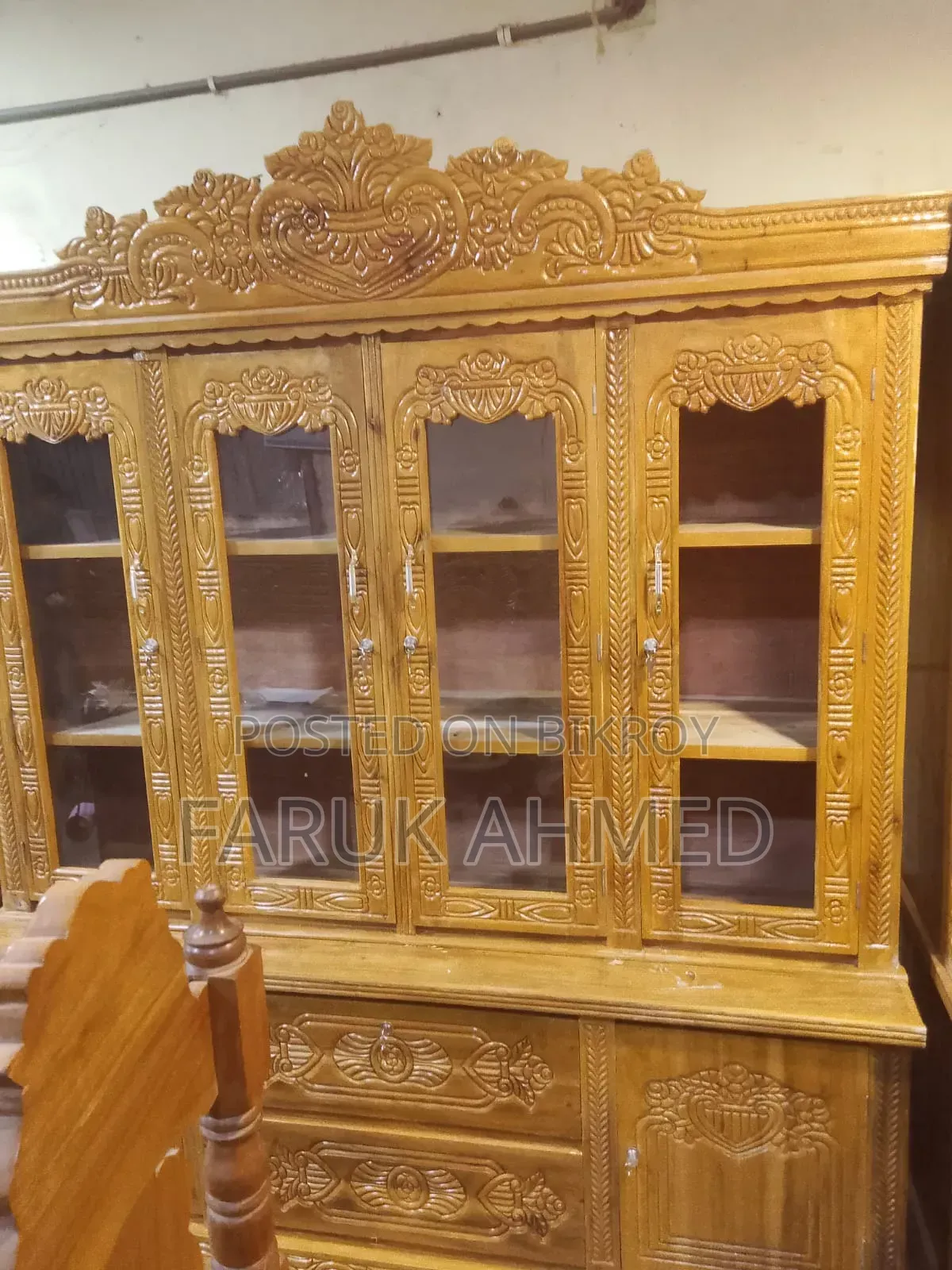 Dressing table will be provided complete with glass