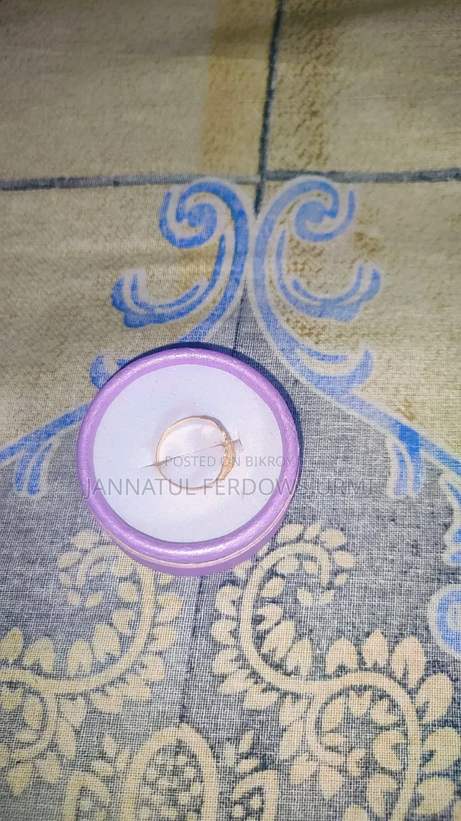 Auntie Nose Pin