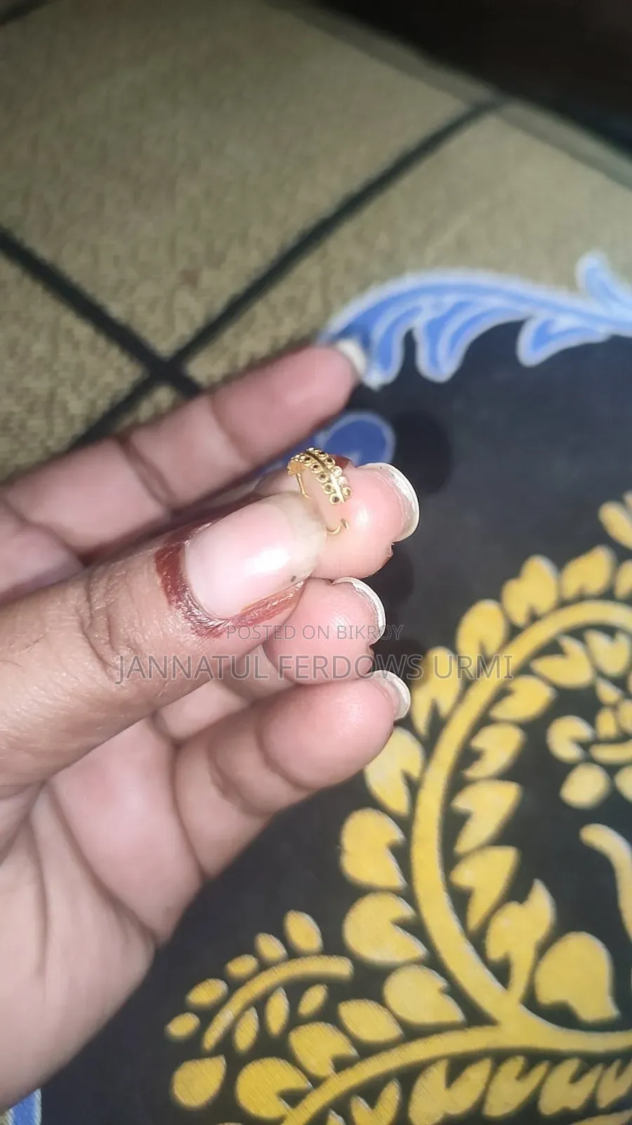 Auntie Nose Pin