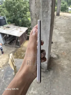 Oppo F21 Pro 128 GB Yellow