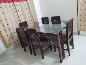 কানাডিয়ান ও মেহগনি কাঠের এই ডাইনিং টেবিল টি বিক্রি হবে
