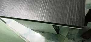 কম্পিউটার টেবিল