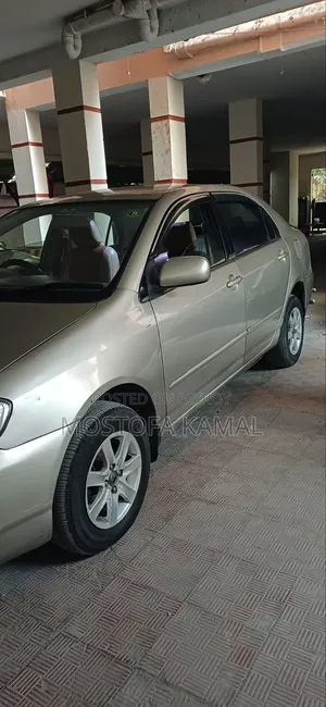 Toyota Corolla 2021 Gold