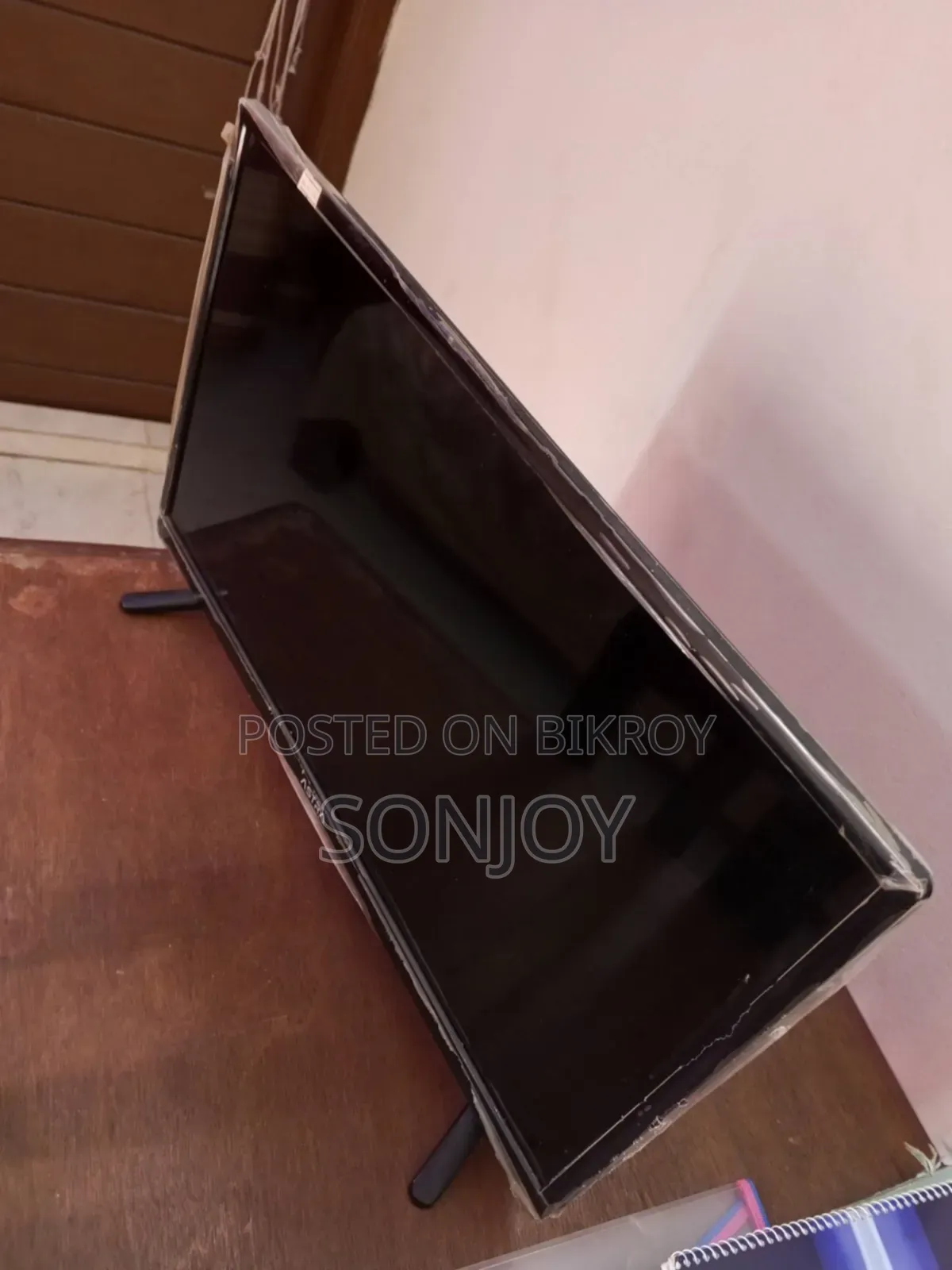 Astro 24" LED TV