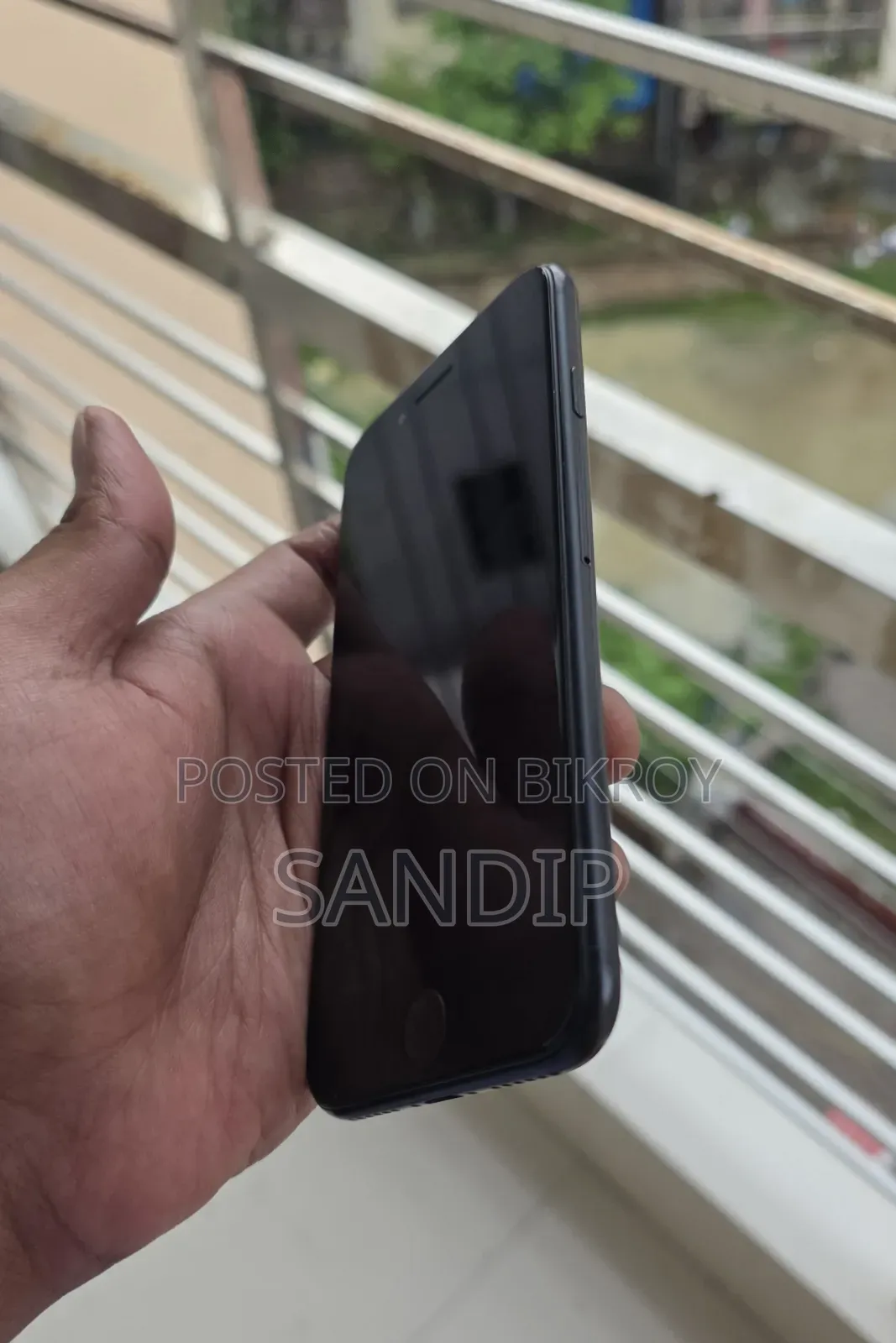 Apple iPhone SE (২০২০) ১২৮ জিবি কালো