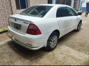 Toyota Corolla 2005 White