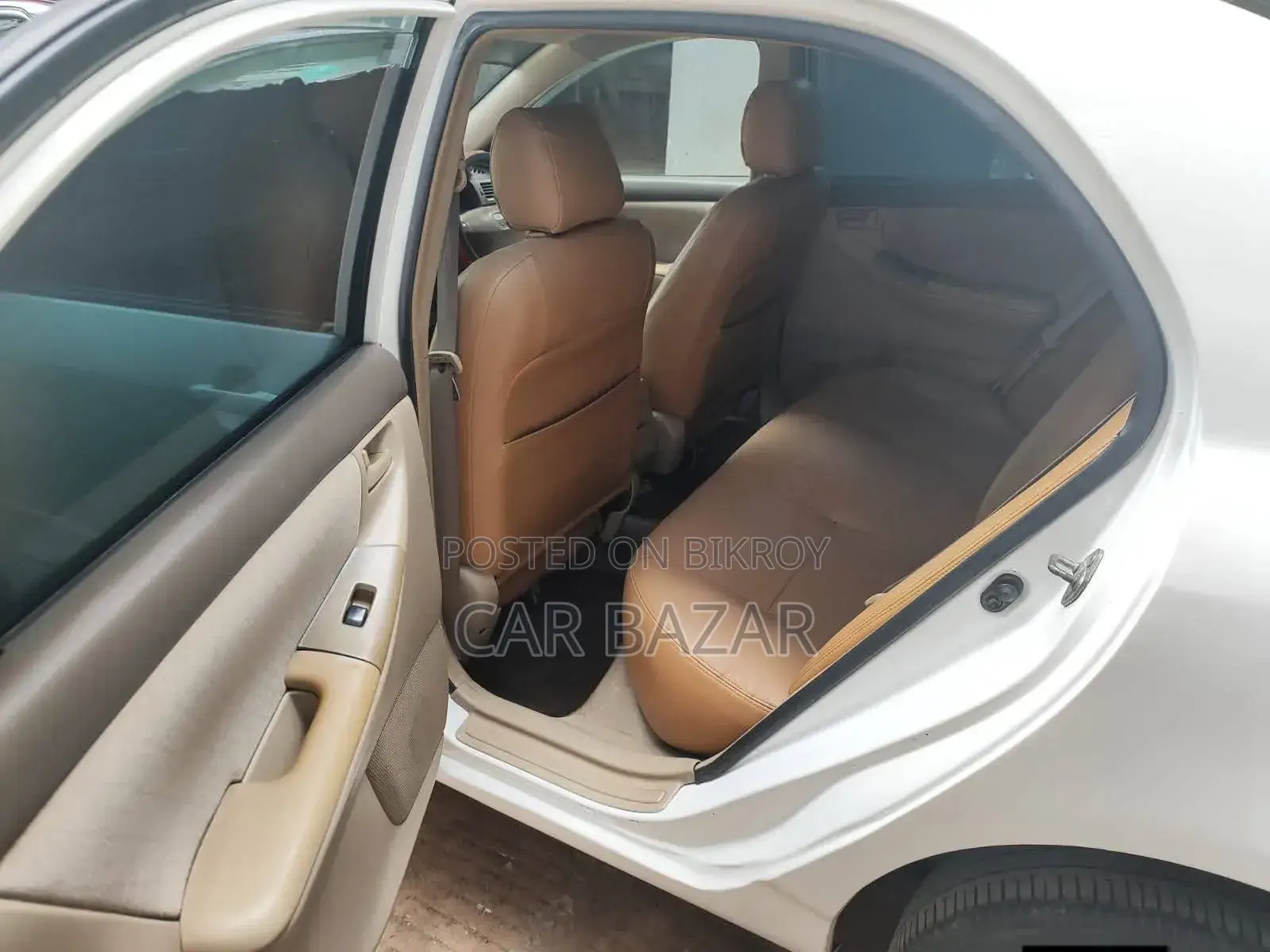 Toyota Corolla 2005 White