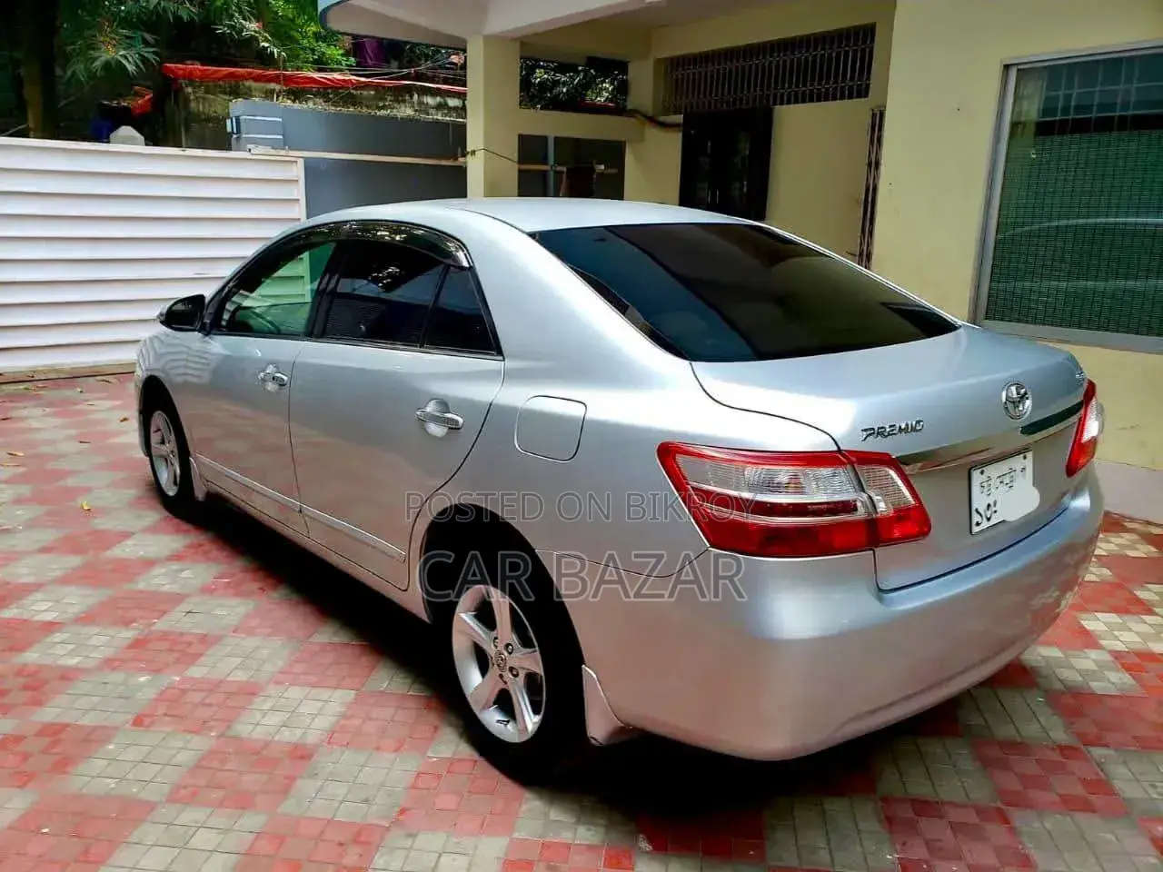 Toyota Premio 2014 Silver