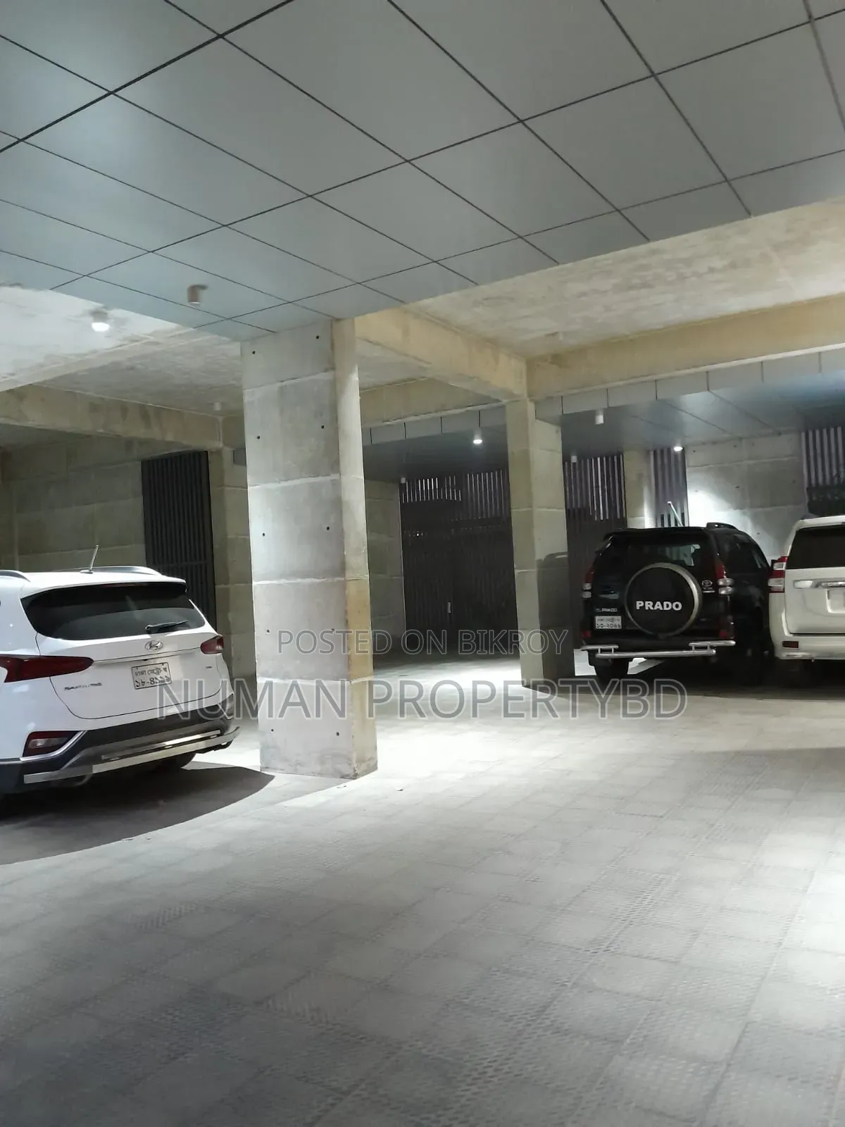 4-Bedroom Apartment in Numan Property Bd, Bashundhara for Sale