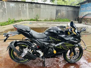 নতুন Suzuki Gixxer SF FI ২০২৩ কালো