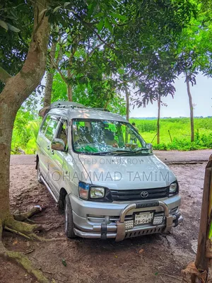 Toyota Regius 1997 Grey
