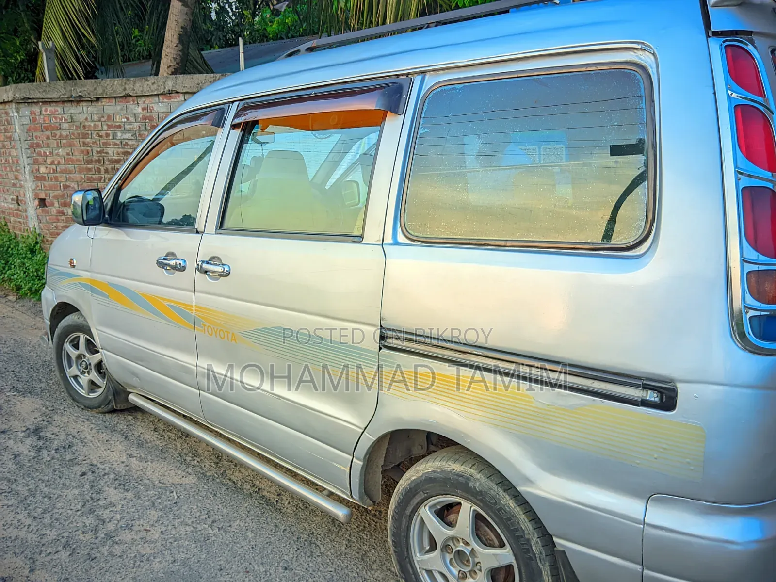 Toyota Regius 1997 Grey