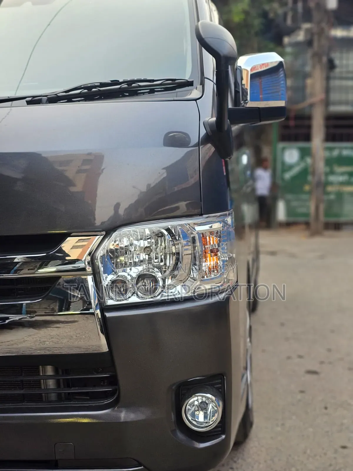 Toyota HiAce 2012 Gray