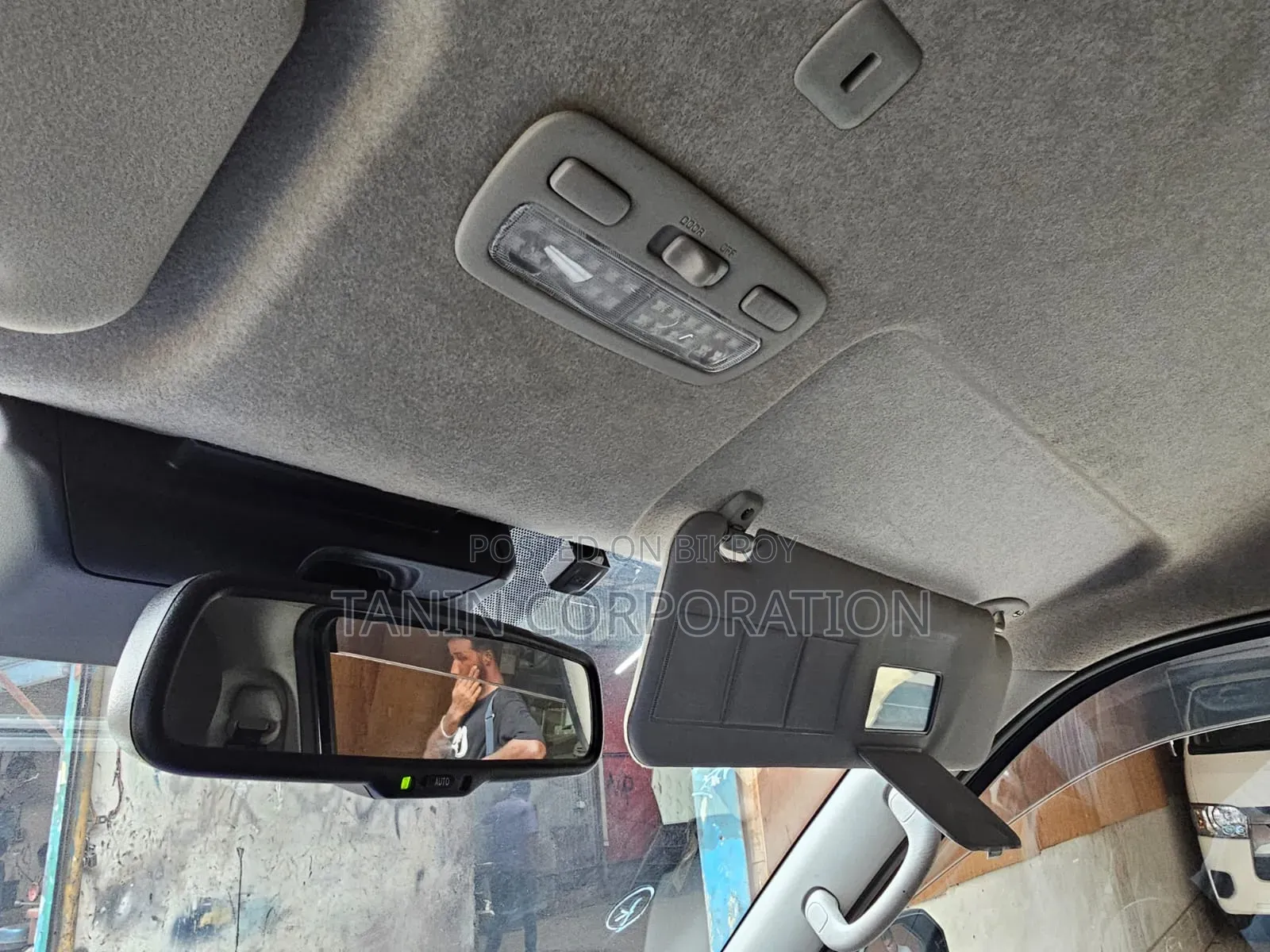 Toyota HiAce 2012 Gray