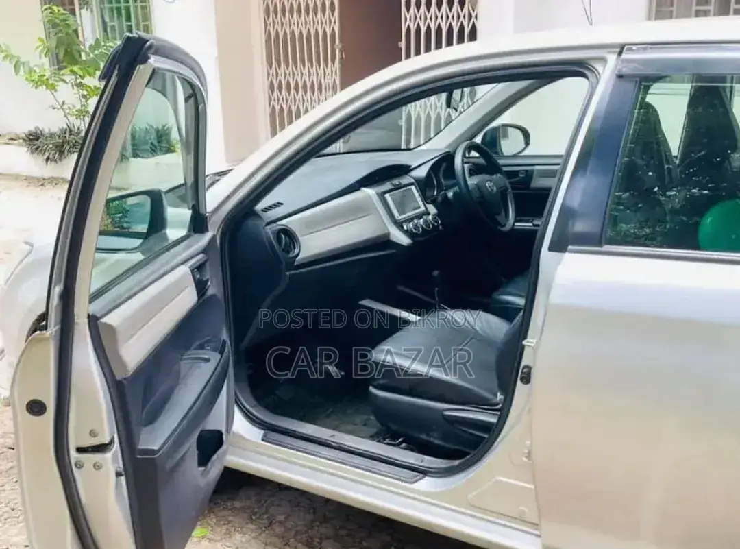 Toyota Axio 2012 Silver