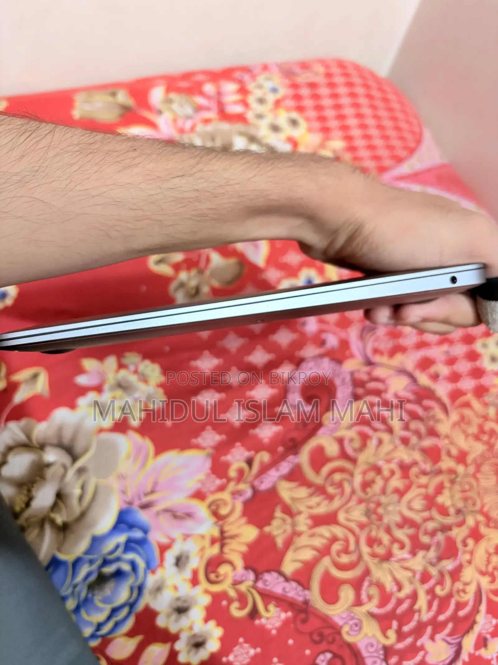 নতুন ল্যাপটপ অ্যাপল ম্যাকবুক এয়ার ২০২০ ৮জিবি ইন্টেল কোর আই৩ এসএসডি ২৫৬জিবি