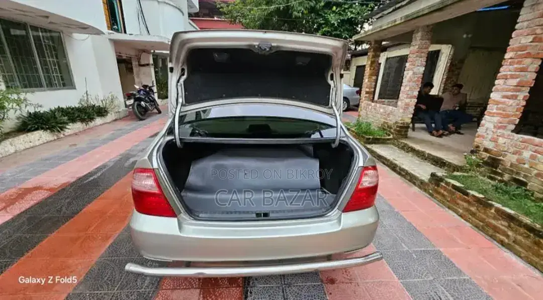 Toyota Corolla 2005 Gold