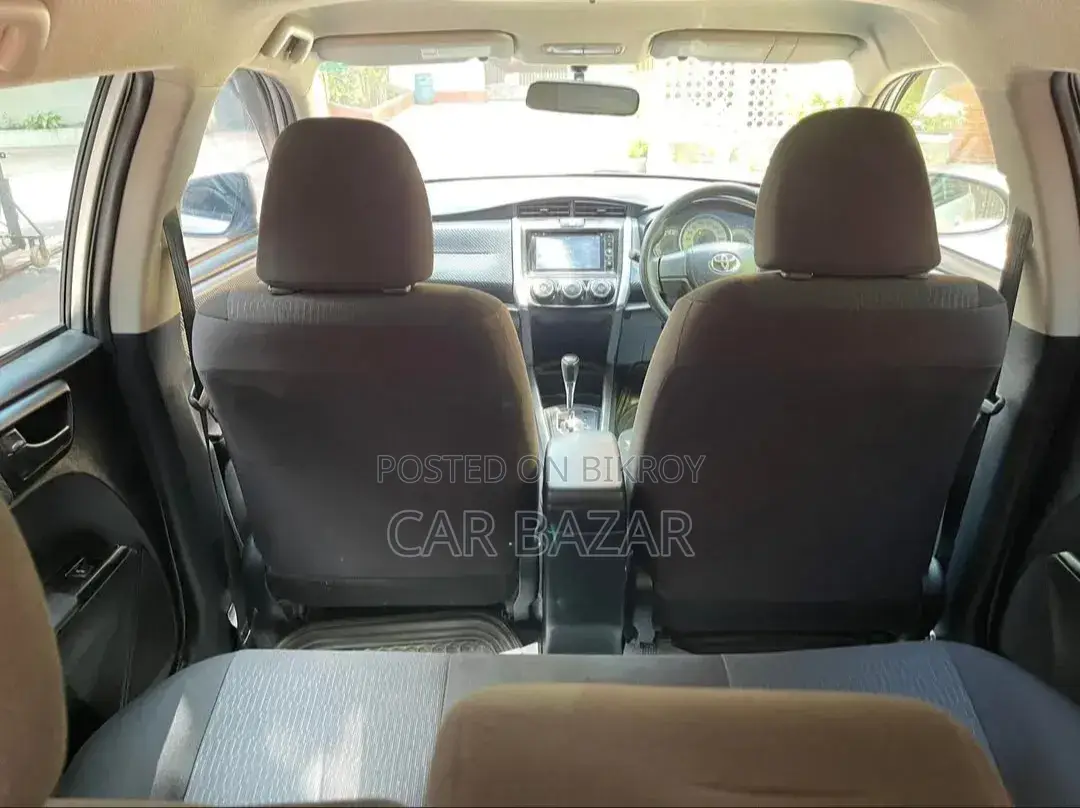 Toyota Corolla Fielder 2012 Silver