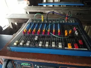 একফেয়ার JBL সাউন্ড বক্স