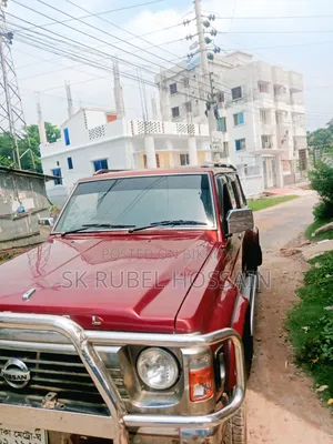 Nissan Patrol 1992 Red