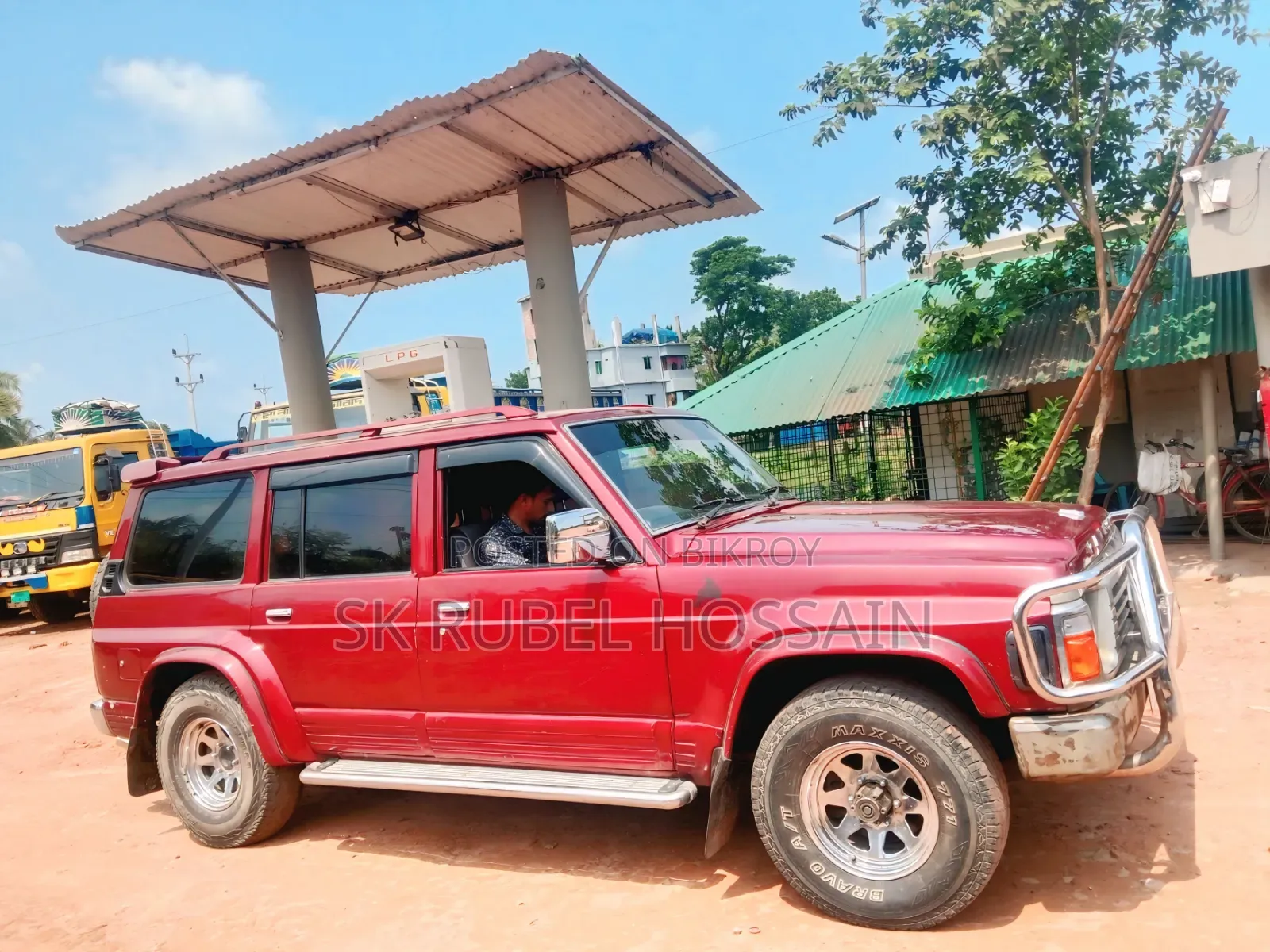 Nissan Patrol 1992 Red