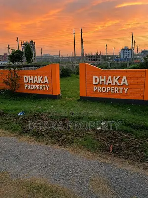 60ft 3 Katha Park South At Sector-16/I