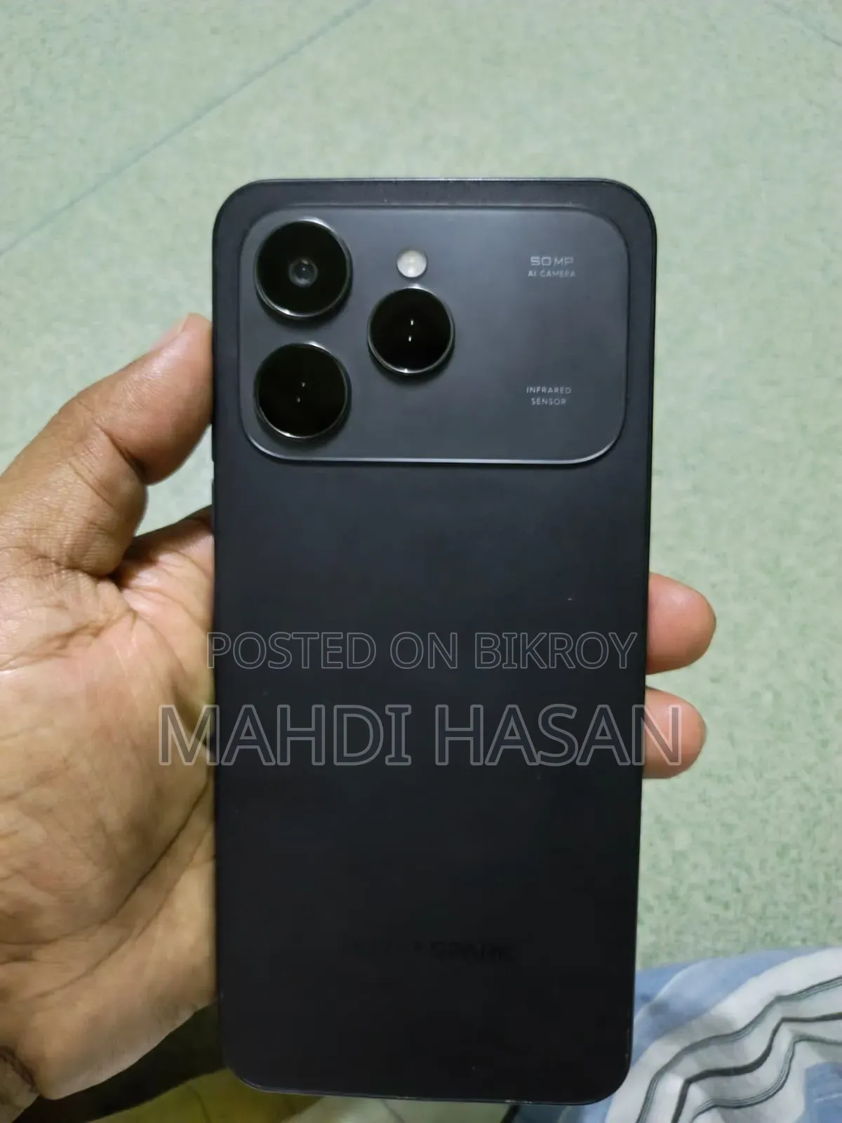 টেকনো স্পার্ক ৪০ ১২৮ জিবি কালো