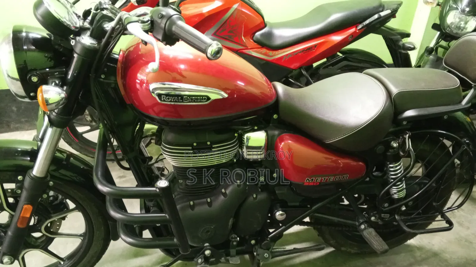 Royal Enfield Meteor 350 2025 Red
