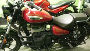 Royal Enfield Meteor 350 2025 Red