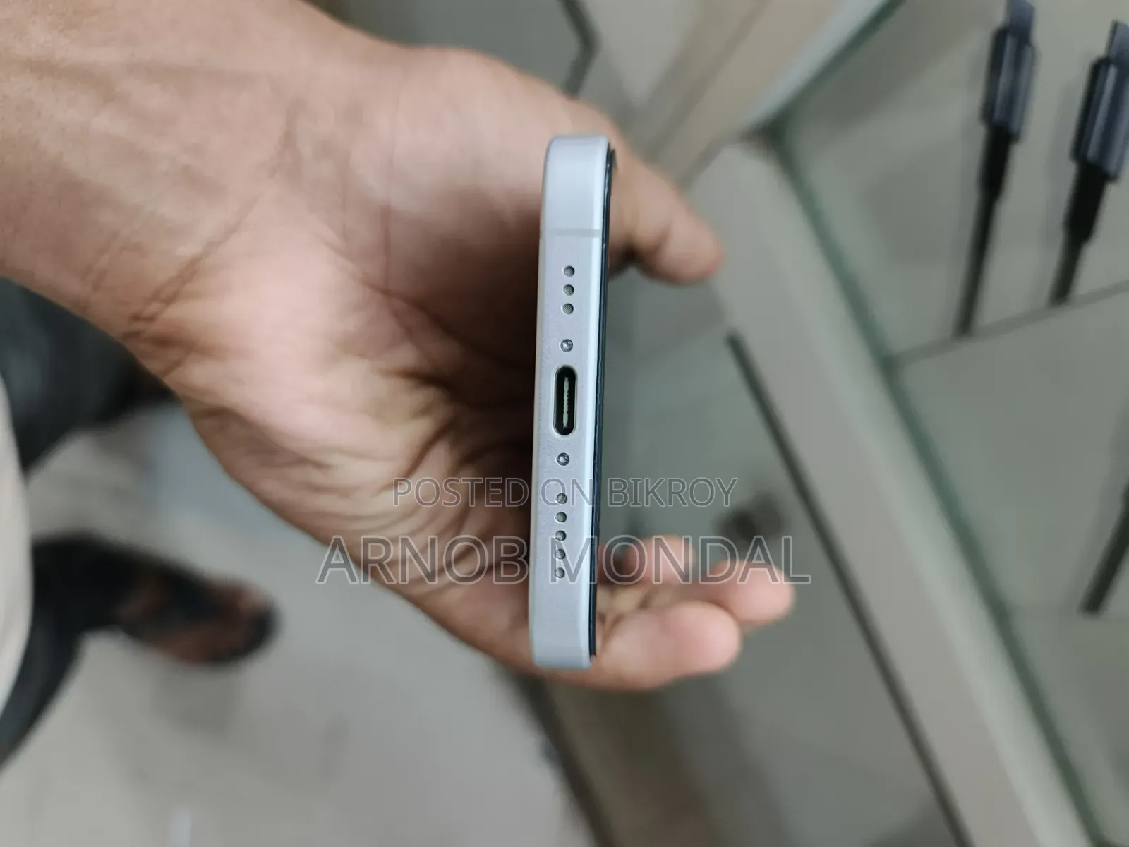 New Apple iPhone 16 128 GB White