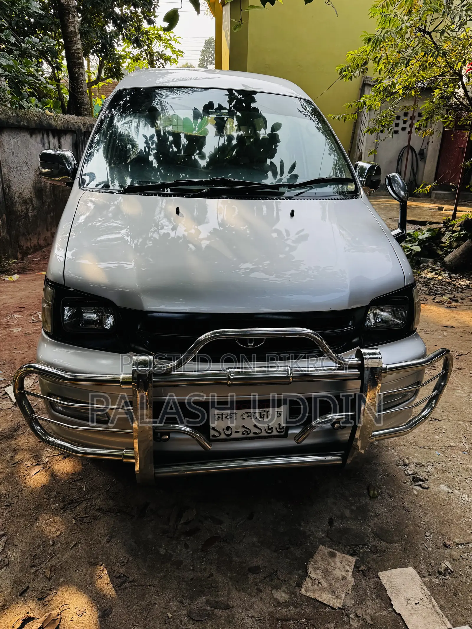 Toyota Noah 2.0 Front Wheel Drive (8 Seater) 2005 Silver