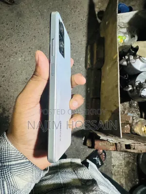 মোবাইল ফোন ৮ জিবি সিলভার