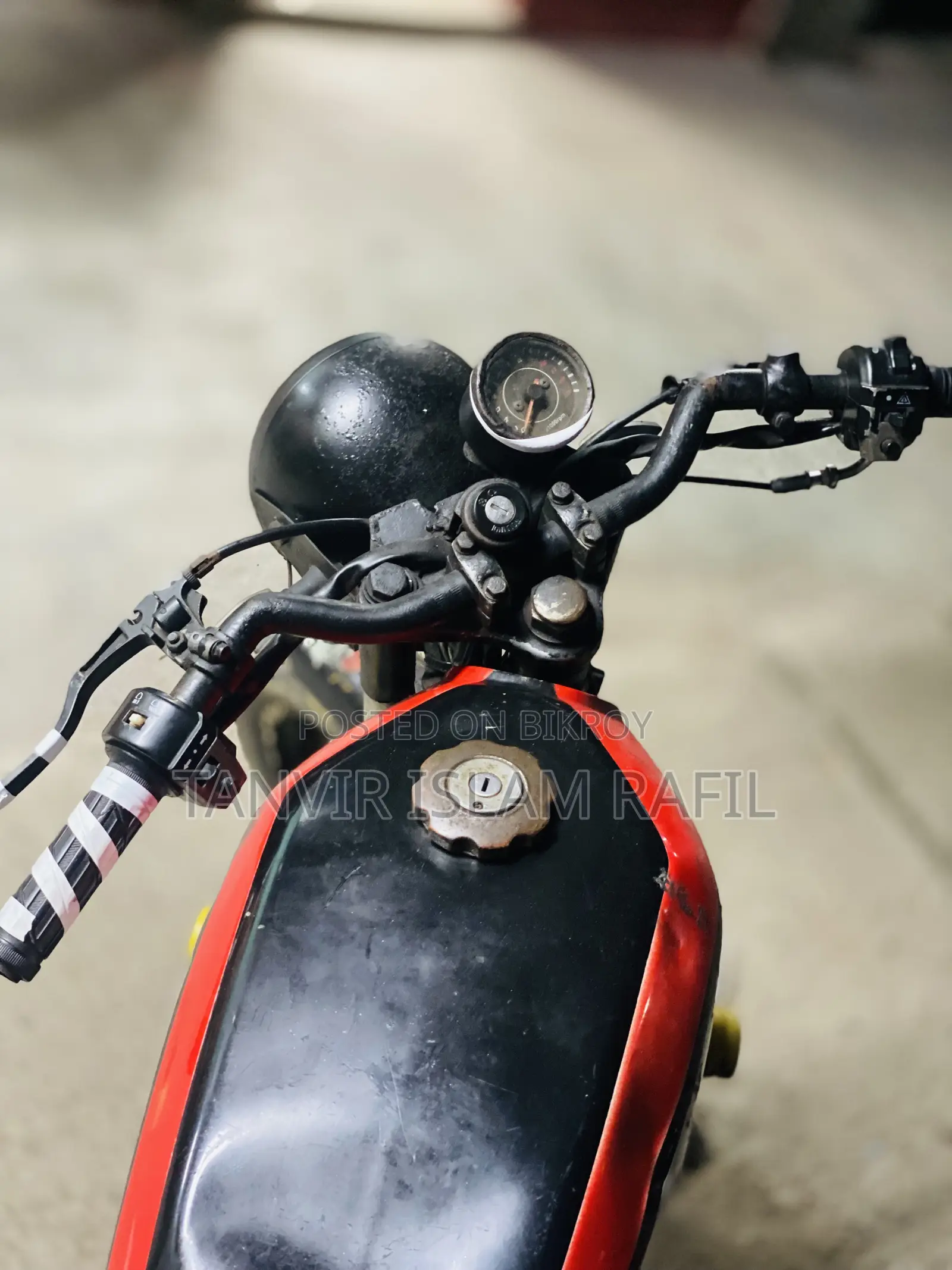 মোটরসাইকেল ২০১০ ব্ল্যাক