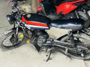 মোটরসাইকেল ২০১০ ব্ল্যাক