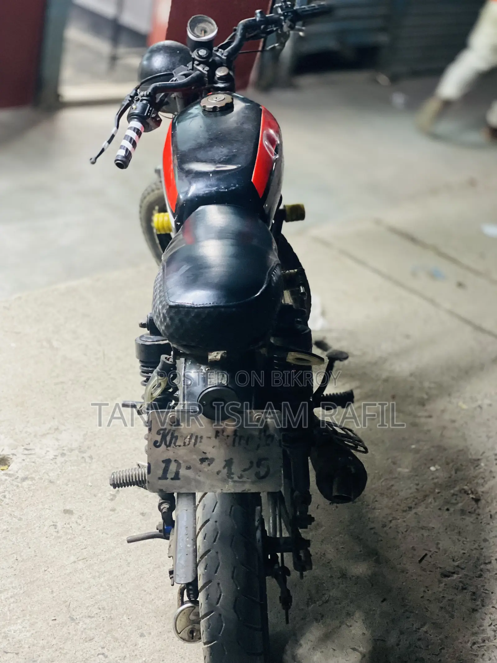 মোটরসাইকেল ২০১০ ব্ল্যাক