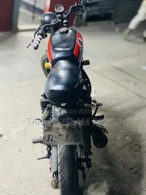 মোটরসাইকেল ২০১০ ব্ল্যাক