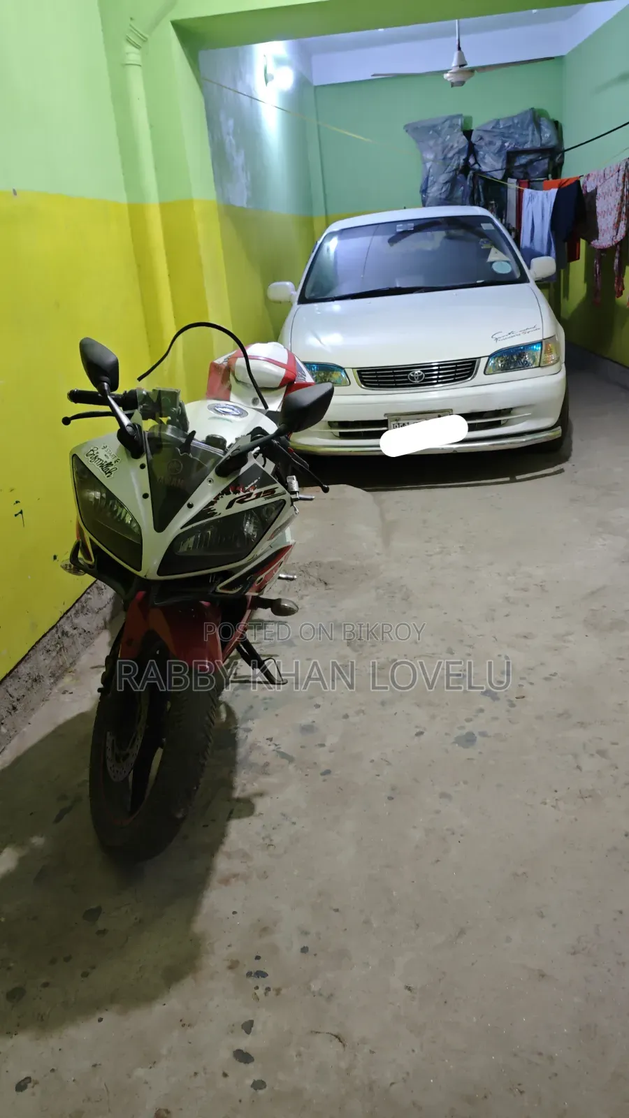 Toyota Corolla 2000 White