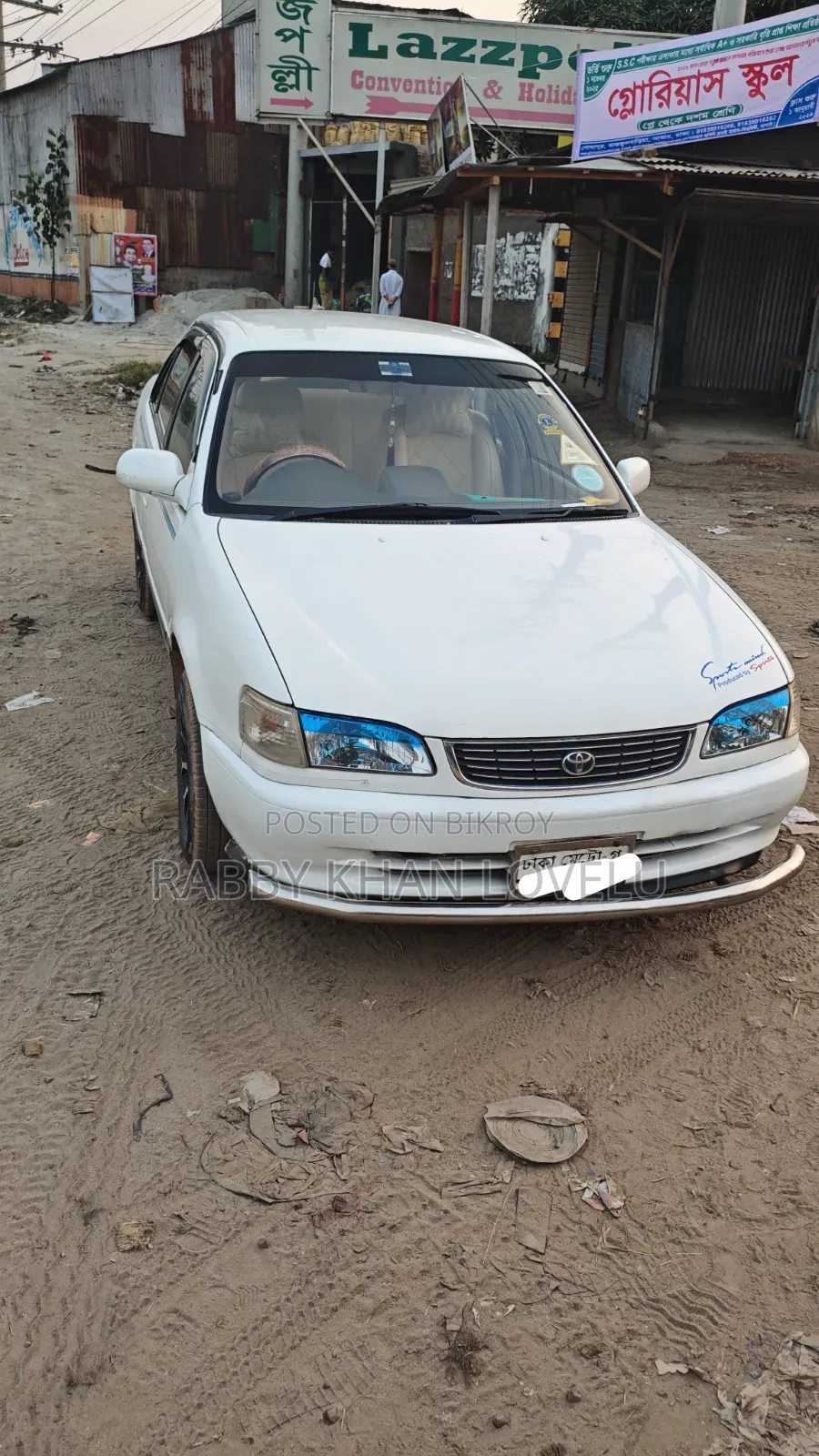 Toyota Corolla 2000 White