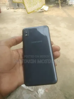 Samsung A10 32 GB Black