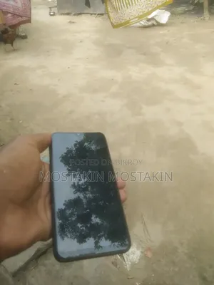 Samsung A10 32 GB Black