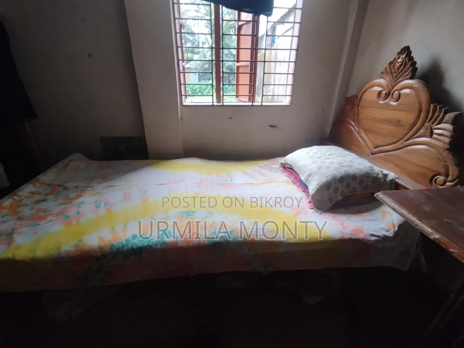 Single bed for sale