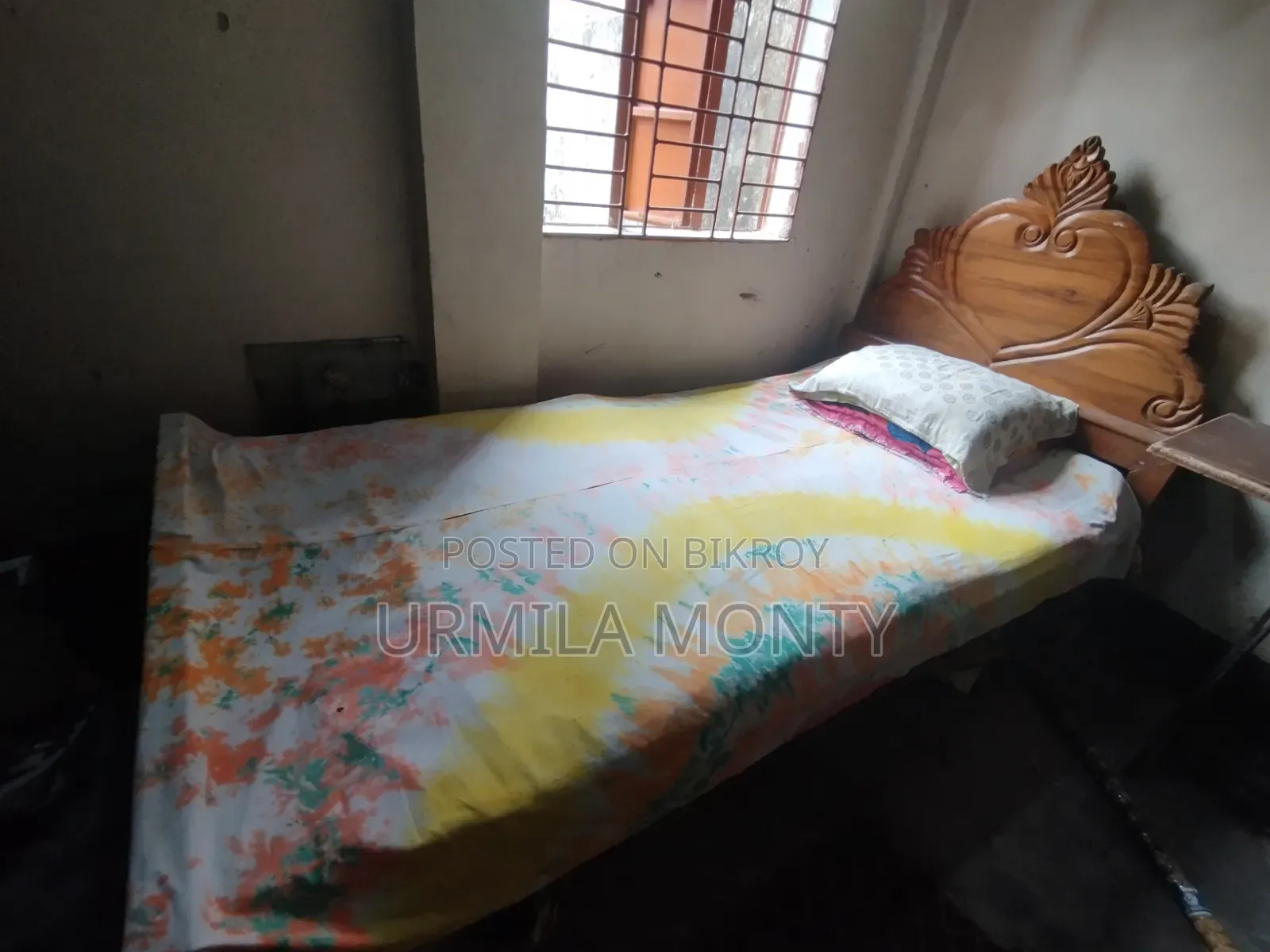 Single bed for sale