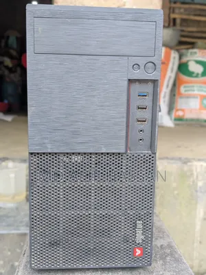 Desktop Computer Asus 16GB AMD Ryzen 7 SSD 1T