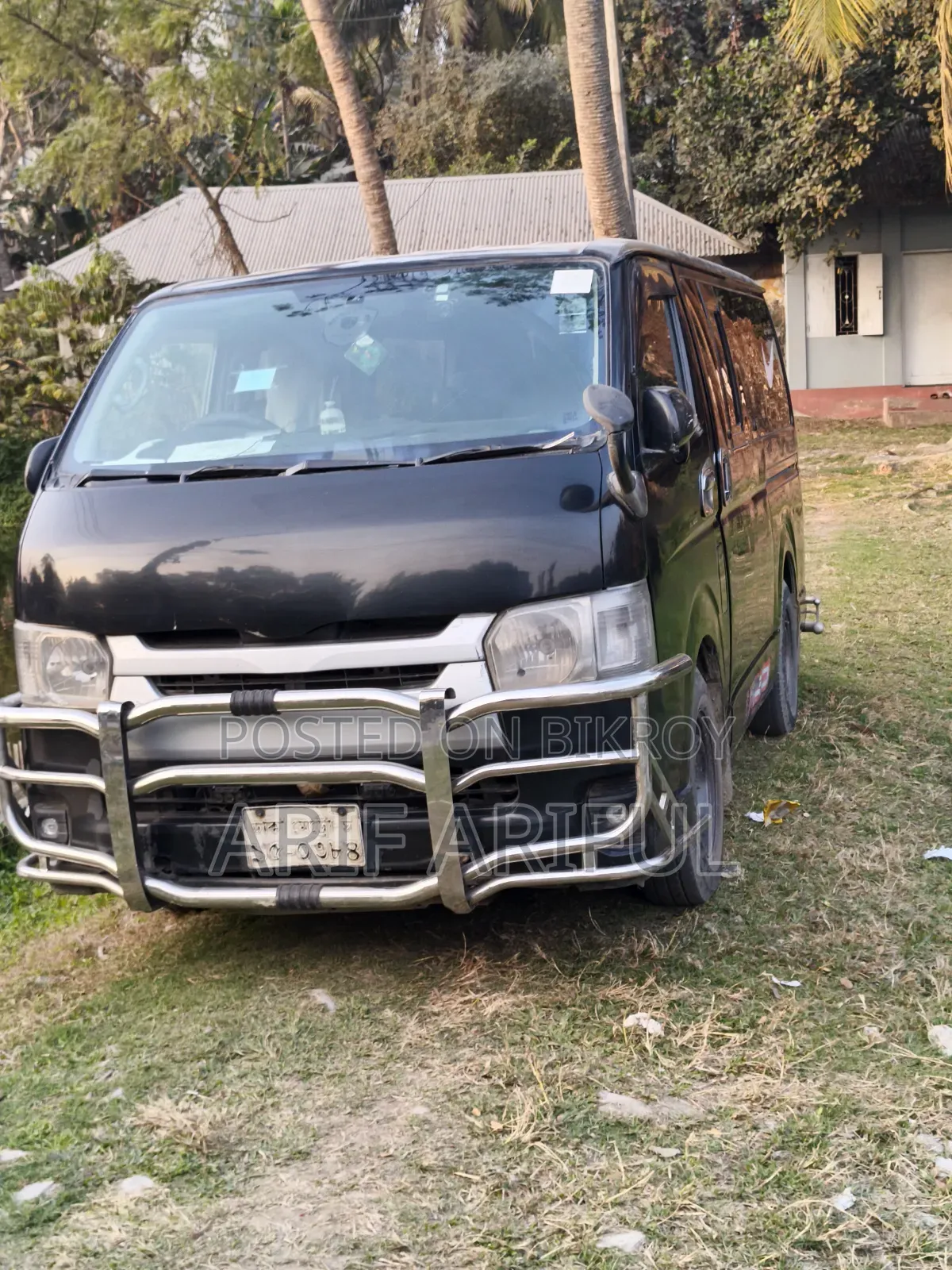 Toyota HiAce 2005 Black
