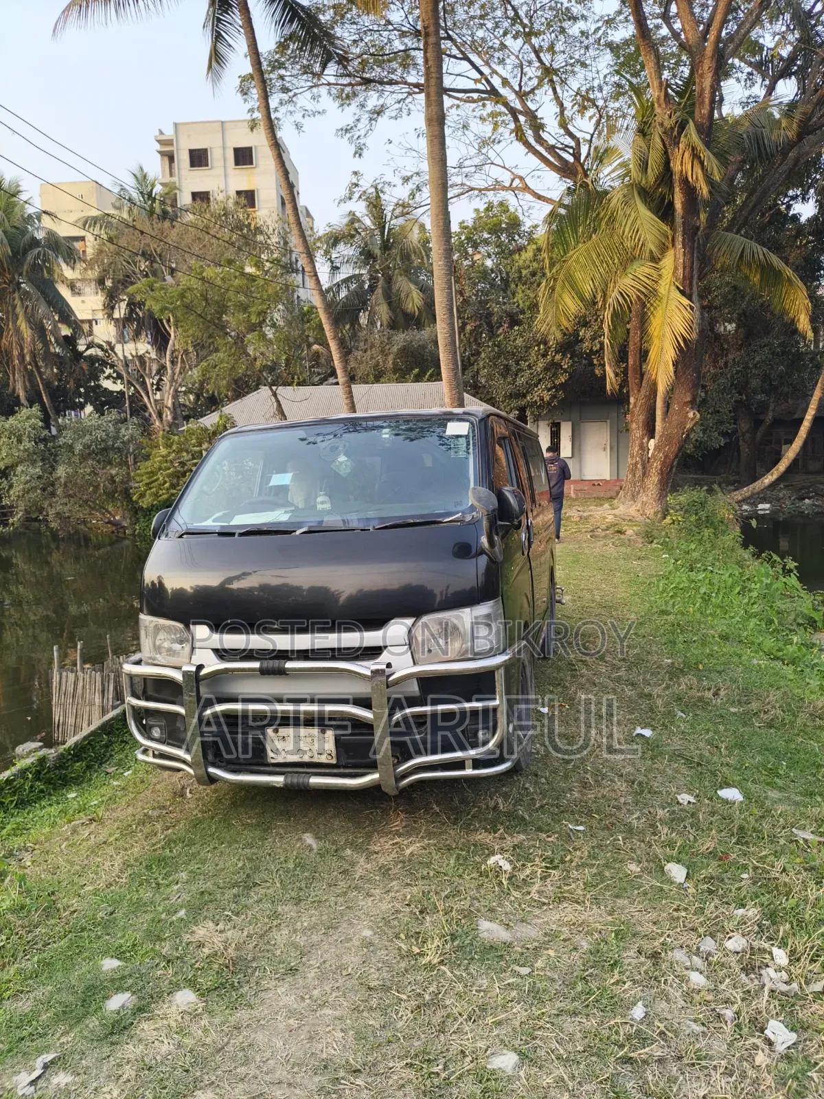 Toyota HiAce 2005 Black