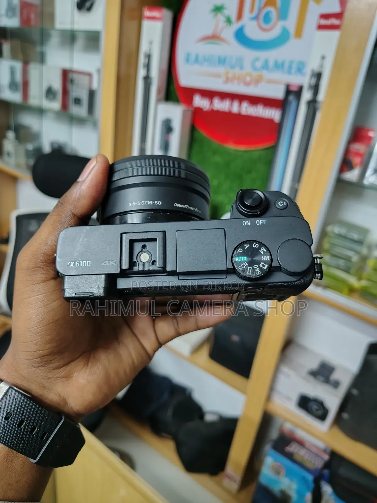 Sony Alpha A6100 Mirrorless Camera With 16-50mm Lens