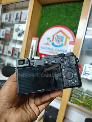 Sony Alpha A6100 Mirrorless Camera With 16-50mm Lens