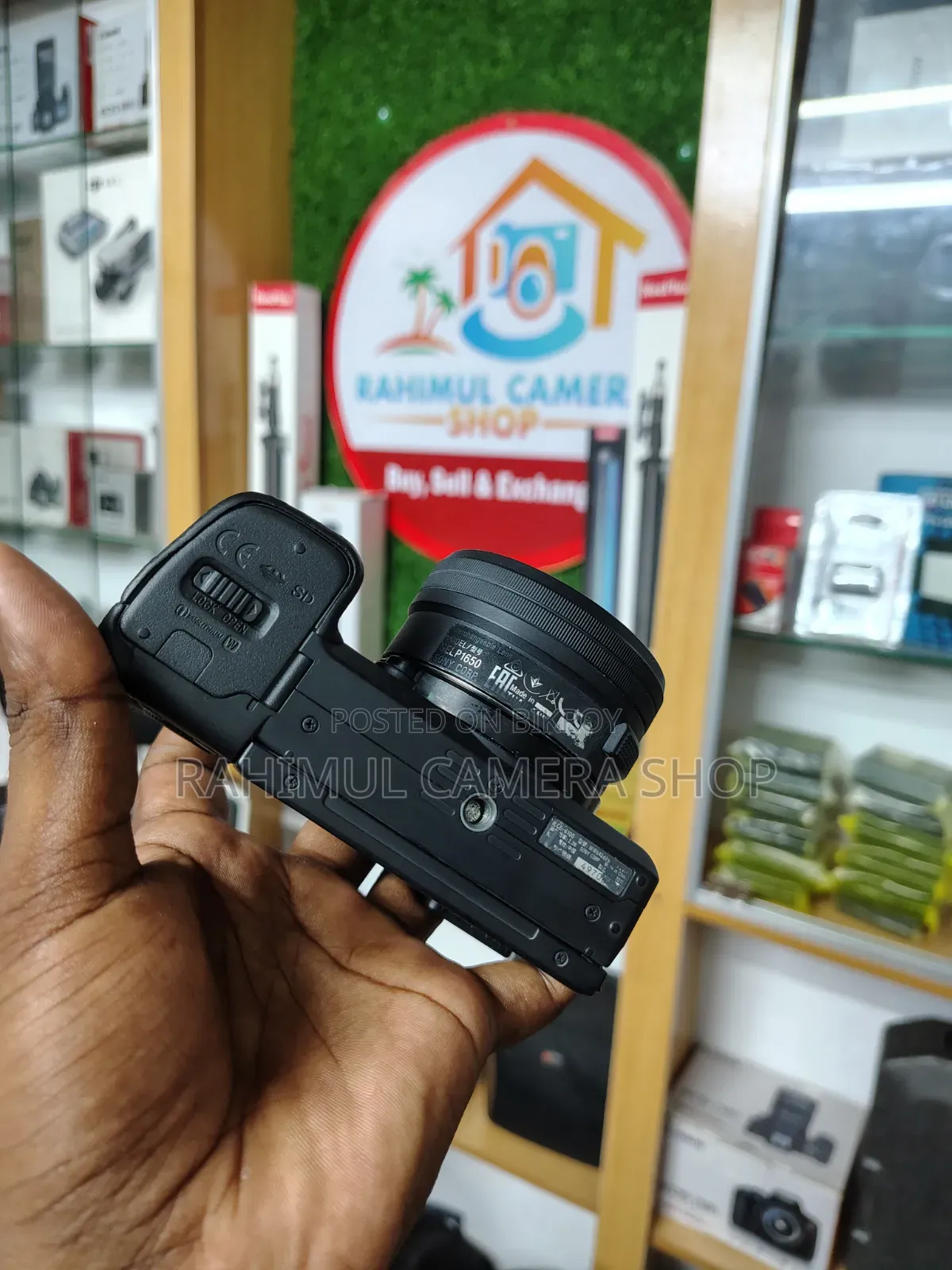 Sony Alpha A6100 Mirrorless Camera With 16-50mm Lens